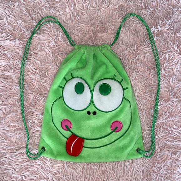 FURRY FROG FACE DRAWSTRING MINI BACKPACK - Picture 4 of 4